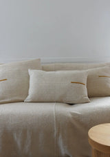 Coussin Séma Ocre Ligne Blanche MILLE et CLAIRE